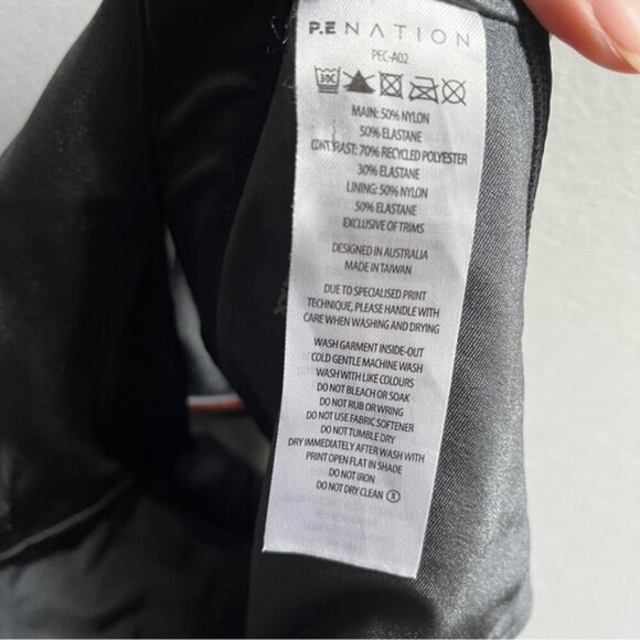 P.E Nation Dark Shadow Game Day Sports Bra Sz S - Picture 5 of 9